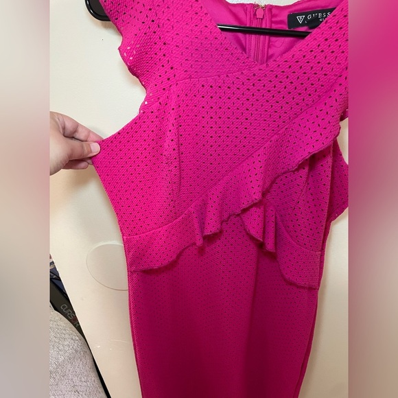 ✨Guess Ruffle Sheath Dress Size 12 - Picture 3 of 12